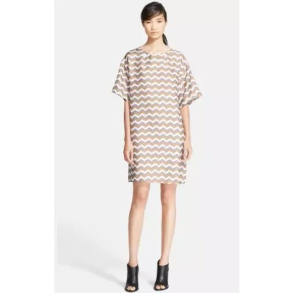 NWOT Rag & Bone Chevron Chester Print 100% Silk Dress Size 8 Beige Gold - Picture 1 of 10